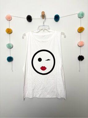 🌟Emi Jay Smiley Wink Graphic Tank